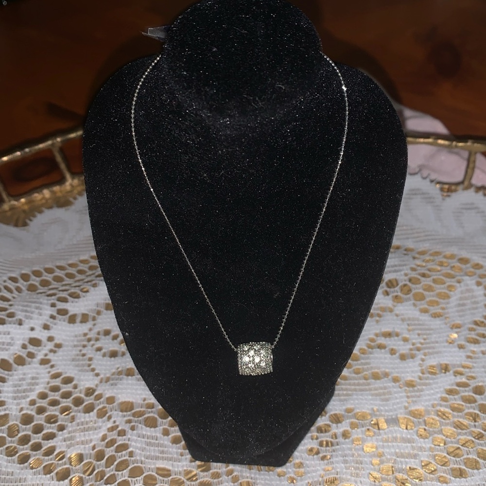 Silver Necklace With Pendant very shiny And Dressy!     #015